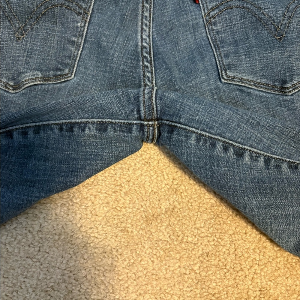 Levi's Women's Boot Cut Jeans in Classic Denim - Picture 7 of 7